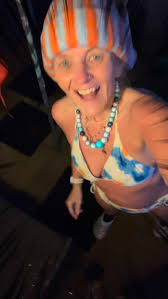 First day of 2026. No resolutions, no “new year, new me”. But I do want to  achieve the following: 💗 Write more 🩵 Start rollerskating again, and  continue to build my physical