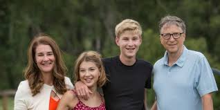 Entrepreneur bill gates founded the world's largest software business, microsoft, with paul allen, and subsequently became one of the richest men in the world. Kekayaan Bill Dan Melinda Gates Yang Cerai Usai 27 Tahun Menikah Dream Co Id