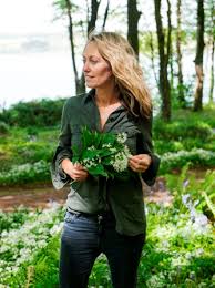 Clodagh mckenna is known for her work on weekend kitchen with waitrose (2014), beat the chef (2019) and beat bobby flay (2013). Clodagh Mckenna Celtic Life International