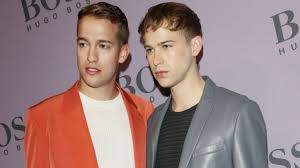 Tommy and peter met a few years before she had her big break in netflix's 13 reasons why. 1ris C8pfbkuvm