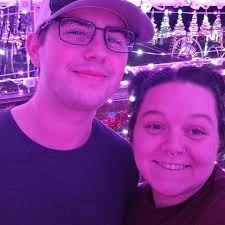 What fun activities or groups are available for a college junior in the  Franklin and Nashville area?