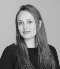 Lois Burke's Instagram, Twitter & Facebook