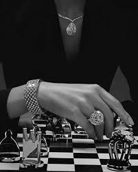 Aesthetic Black And White Photoshoot Men Pin By Warfield Jennifer On Nakit Black And White Picture Wall Black Aesthetic Black And White Photo Wall