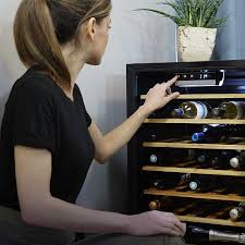 Maybe you would like to learn more about one of these? 5 Cadeaux Qui Feront Le Bonheur Des Amateurs De Vin Demandez A Candy Des Conseils Ou Des Informations Candy