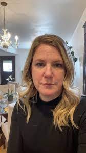 Shelly Axe's Instagram, Twitter & Facebook