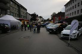 Darüber hinaus bietet es viele weitere. Tag Des Kunden Olchinger Widerstanden Dem Kuhlen Und Feuchten Wetter Mein Olching Stadtmarketing Fur Olching