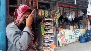 Distributor sembako toko distributor sembako di jakarta terbesar yang selalu berusaha menjadi perusahaan yang unggul dan tangguh dalam bidang distributor sembako di indonesia serta. Video Cuma 30 Menit Perampok Bawa Kabur Rp 170 Juta 70 Gram Emas Sekap 7 Orang Ini Kronologinya Surya