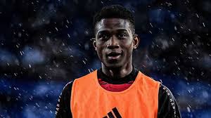 Amad diallo statistics and career statistics, live sofascore ratings, heatmap and goal video highlights may be available on sofascore for some of amad diallo and manchester united matches. Amad Diallo Doesn T Know Which Shirt Number To Dial At Mu