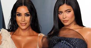 На страницу ким подписаны полее 215. Kim Kardashian Kylie Jenner Irre Wandlung So Sahen Die Kardashian Jenner Schwestern Vor Ihren Ops Aus Bunte De