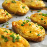 Des Pommes De Terre Au Four Farcies Au Poulet Delices De Cuisine Pommes De Terre Farcies Recettes De Cuisine Pomme De Terre Au Four