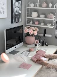 Browsing For Some Feminine Home Office Ideas Listed Here Are Elegant And Even Modern Ideas That May Feminine Home Offices Home Office Decor Home Office Space