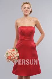 Pour le satin de soie, une attention particulière est portée à son entretien. Robe Rouge Grande Taille Courte En Satin Pour Cortege Mariage Robespourmariage Fr