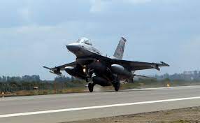In a statement, the ministry said the jets will take part in the turaz. Azerbaijani Pilots Make Debut On F 16