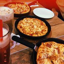 Đặt bánh pizza online, pizza hut cam kết giao tận tơi trong 30 phút. Photos At Pizza Hut Tanah Merah Hut
