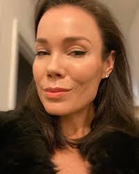 Jennifer Gall's Instagram, Twitter & Facebook