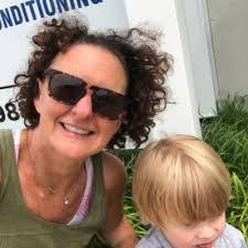 Petra Rose's Instagram, Twitter & Facebook