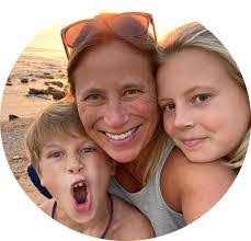 Deborah Underhill's Instagram, Twitter & Facebook