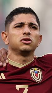 Guilherme recebe homenagem pelo gol 13 mil da história do Santos e mira  título paulista