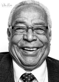 Creo firmemente que si hay una persona que llega a marcar la vida de  alguien es un profesor. Todos tenemos al menos una anécdota especial con  ese maestro o maestra que nos