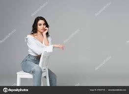 Des images amatrices et intimes de femmes nues et de jolies filles à poil, nous en avons encore une belle quantité à vous dévoiler ! Femme Blanche Images Libres De Droit Photos De Femme Blanche Depositphotos