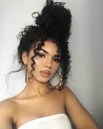 Curly Hairstyles Sims 4 Curly Hair In Spanish Curly Hair Hairstyles Curly Hairstyles Round Ch In 2020 Curly Hair Styles Naturally Blue Ombre Hair Curly Hair Styles