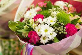 Vuoi spedire fiori a milano o a roma? Mazzo Di Fiori Di Compleanno Quale Scegliere Per Un Amica Donnad