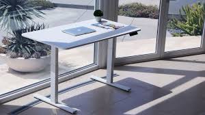 Smartdesk 2 Is The Most Durable Powerful Yet Silent Sit To Stand Desk Industrial Steel Frame Add In Accesso Schreibtischideen Hohenverstellbarer Schreibtisch