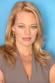 Pants are one of the hardest pieces to get the fit right, says helena young, head designer at anine bing. Jeri Ryan Of Body Of Proof Recalls Her Days As Seven Of Nine On Star Trek Voyager Huffpost