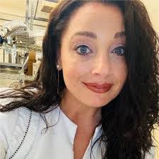 Jennifer Tini's Instagram, Twitter & Facebook