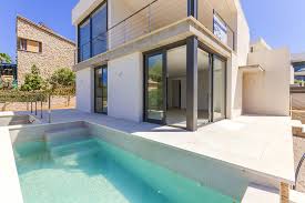 Wer ein haus auf mallorca kaufen will, der hat hat sich eine große investition vorgenommen. Haus Kaufen In Puerto Alcudia Hauser Zu Verkaufen Port Alcudia Mallorca