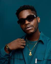 Brasileiro critica música de Nair Nany: “Não chamo isso de louvor” A  cantora gospel Nair Nany tem estado em destaque com a sua música de sucesso  “Melhor Amigo”, mas a canção também