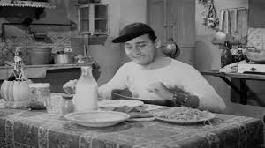 At table with alberto sordi. I Maccheroni Alberto Sordi Un Americano A Roma Youtube