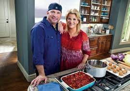 Garth Brooks And Trisha Yearwood Trisha S Southern Kitchen Trisha Yearwood Recipes Trisha Yearwood Cooking Show