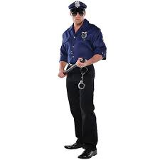 Apr 19, 2018 · police and sheriff's departments in new york, new orleans, chicago, and los angeles have also used it, frequently ensnaring in the digital dragnet people who aren't suspected of committing any. Mens Police Officer Accessory Kit Party City