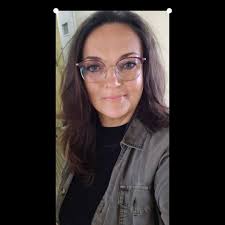 Predsednik vlade 🇸🇮 Janez Janša se je včeraj skupaj s soprogo Urško  Bačovnik Janša udeležil koncerta Big Band Orkestra Slovenske vojske ob 30.  obletnici pekrskih dogodkov. Koncert je potekal pred Vojaškim objektom