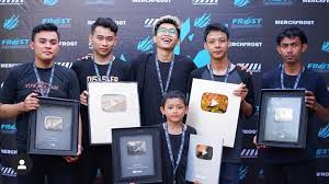 Nomor telepon asli frost diamond. Kisah Inspiratif Frost Diamond Youtuber Dengan 10 Juta Subscriber Pertama Di Bali Bagian 1