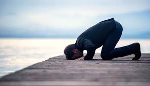 Dihalaman ini anda akan melihat gambar hitam putih orang sholat yang menarik! Gambar Karikatur Orang Sholat