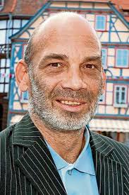 Wir freuen uns über ihre nachricht. Schmalkalden Vr Bank Sieht Sich Fur Die Krise Gut Gerustet Thuringen Insudthuringen