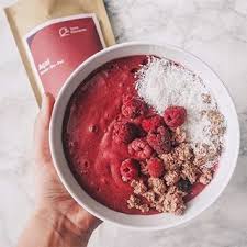 Acai Smoothie Bowl Mit Kokosraspeln Und Himbeeren Breakfast Goodmorning Smoothiebowl Acaibowl Superfood Rawfood Sweet Smoothies Food Clean Eating Snacks