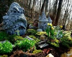 Finde jetzt schnell die besten angebote für elfen feen garten auf focus online kleinanzeigen. Gartenfigur Feenhaus Haus Feengarten Fee Elfe Figur Garten Feenhauser Set Ebay