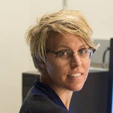 Lora Sweeney's Instagram, Twitter & Facebook