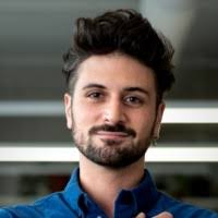 100+ perfiles de «Larue»