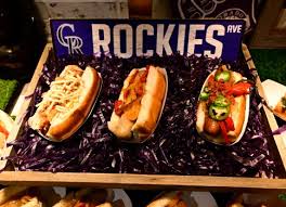 Retired pitcher Steve Carlton helps The Legends charity golf tournament  sell out