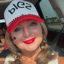 I feel so attacked. 😂💯 Cleaning the kitchen but saw the laundry so I  watered α plant and now I'm making a dentist appointment.