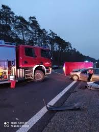 Nowe informacje o wypadku, w którym zginęły matka i … źródło: Cisow Gmina Daleszyce Jedna Osoba Zginela Po Zderzeniu Dwoch Aut Osobowych Echo Dnia Swietokrzyskie