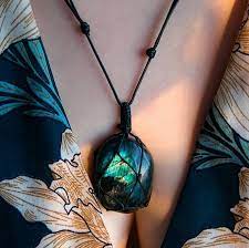 Wrapped Dragons Heart Labradorite Necklace Natural Stone Pendant Necklace Healing Labradorite Stone Necklace Crystal Energy Necklace Labradorite Necklaces Natural Stone Pendant Stone Pendants
