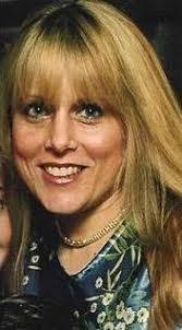 Joanne Weil's Instagram, Twitter & Facebook