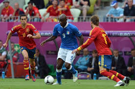 Terminarz, wyniki, tabele euro 2012. Mario Balotelli Zaginal Gdzie Jest Bohater Euro 2012 Poszedl W Miasto Super Express