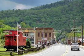 One campsite is designated as ada compliant and several are located near the campgrounds learn about the natural resources at hot springs national park. Hot Springs North Carolina