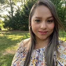 Brenda Caldera's Instagram, Twitter & Facebook